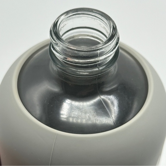 bkr DoorDash Gray Sleeve Little Glass Bottle 500ml 16oz - Picture 9 of 10